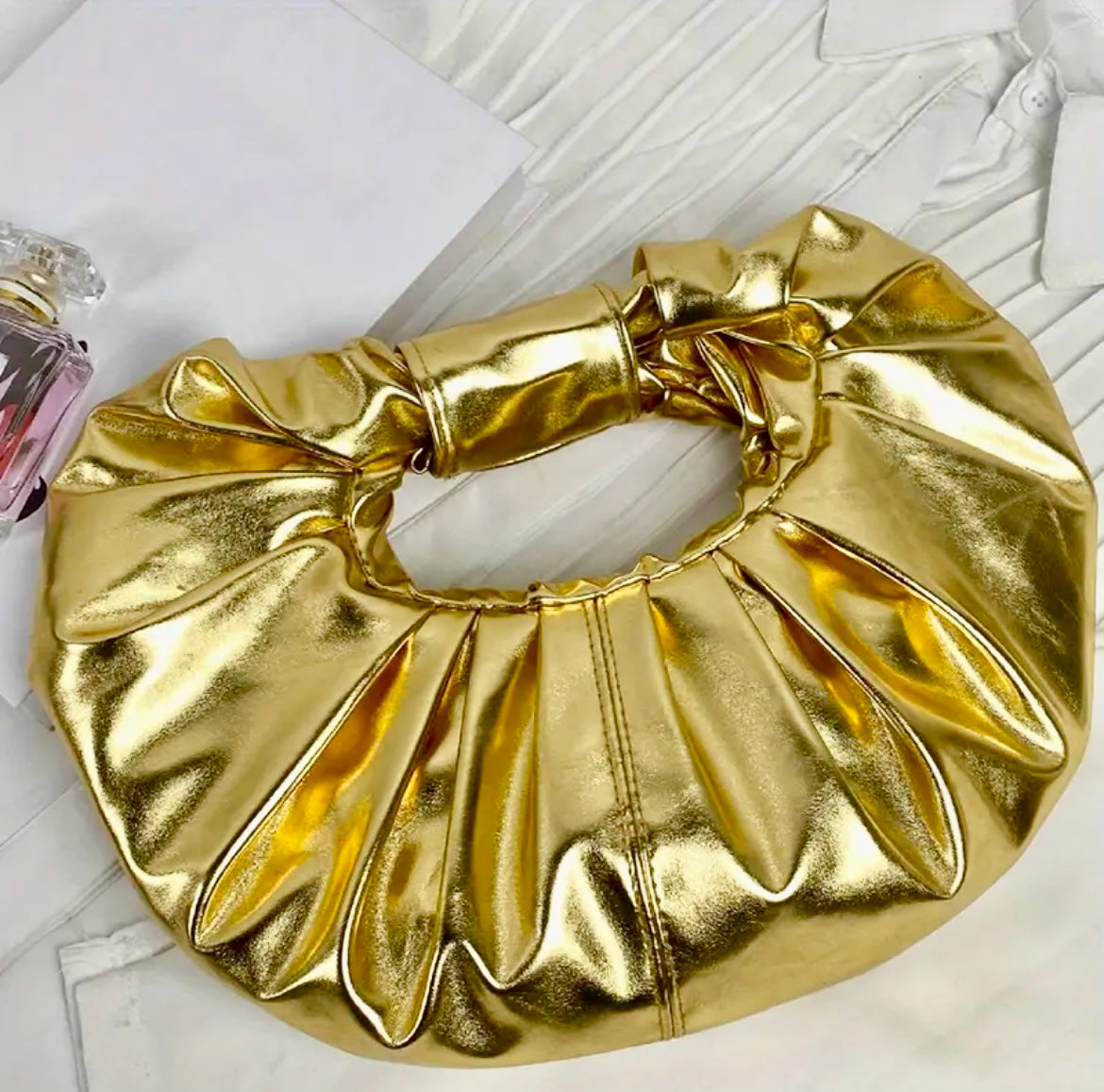 “Scrunch” purse (gold)