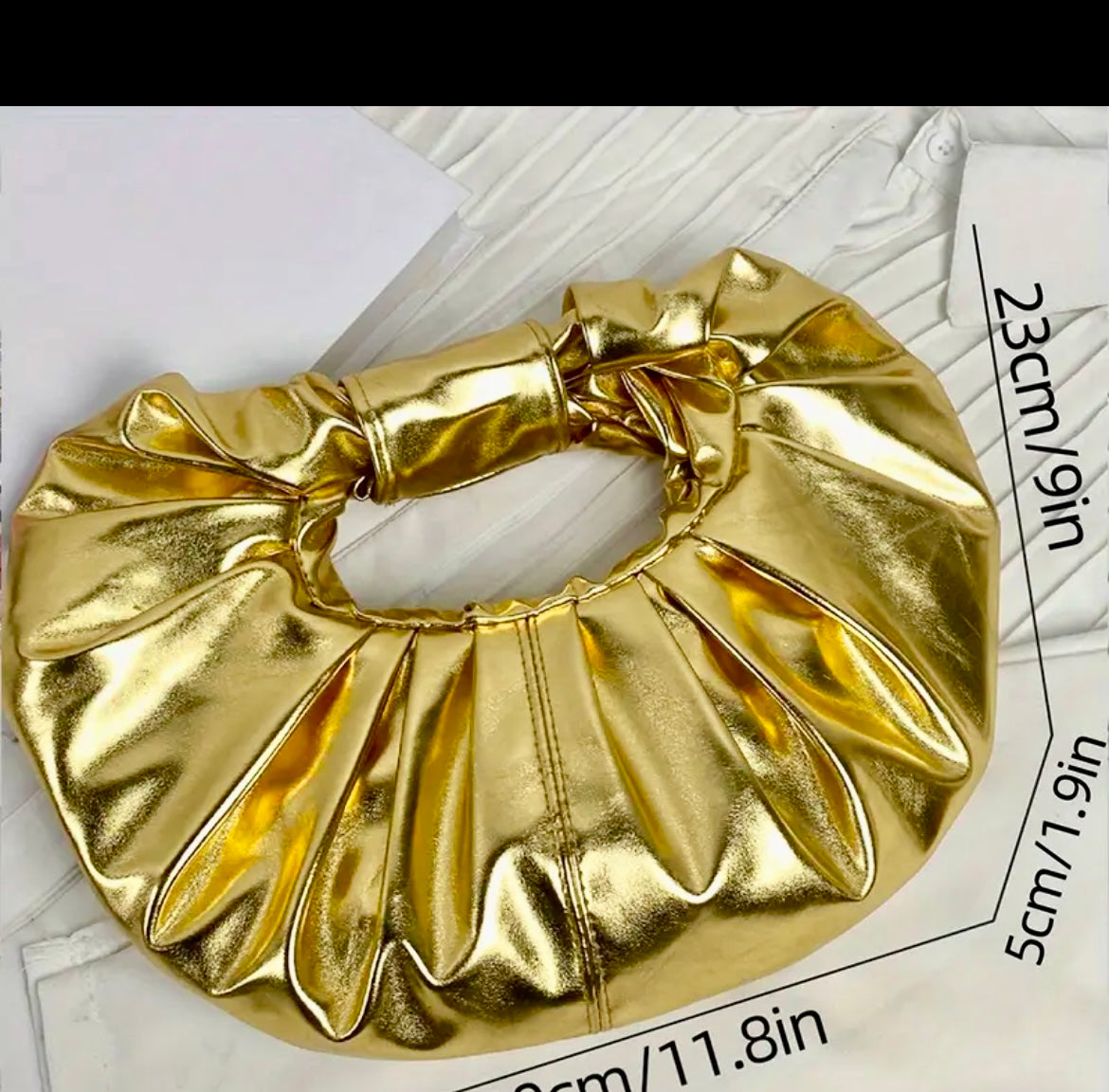 “Scrunch” purse (gold)