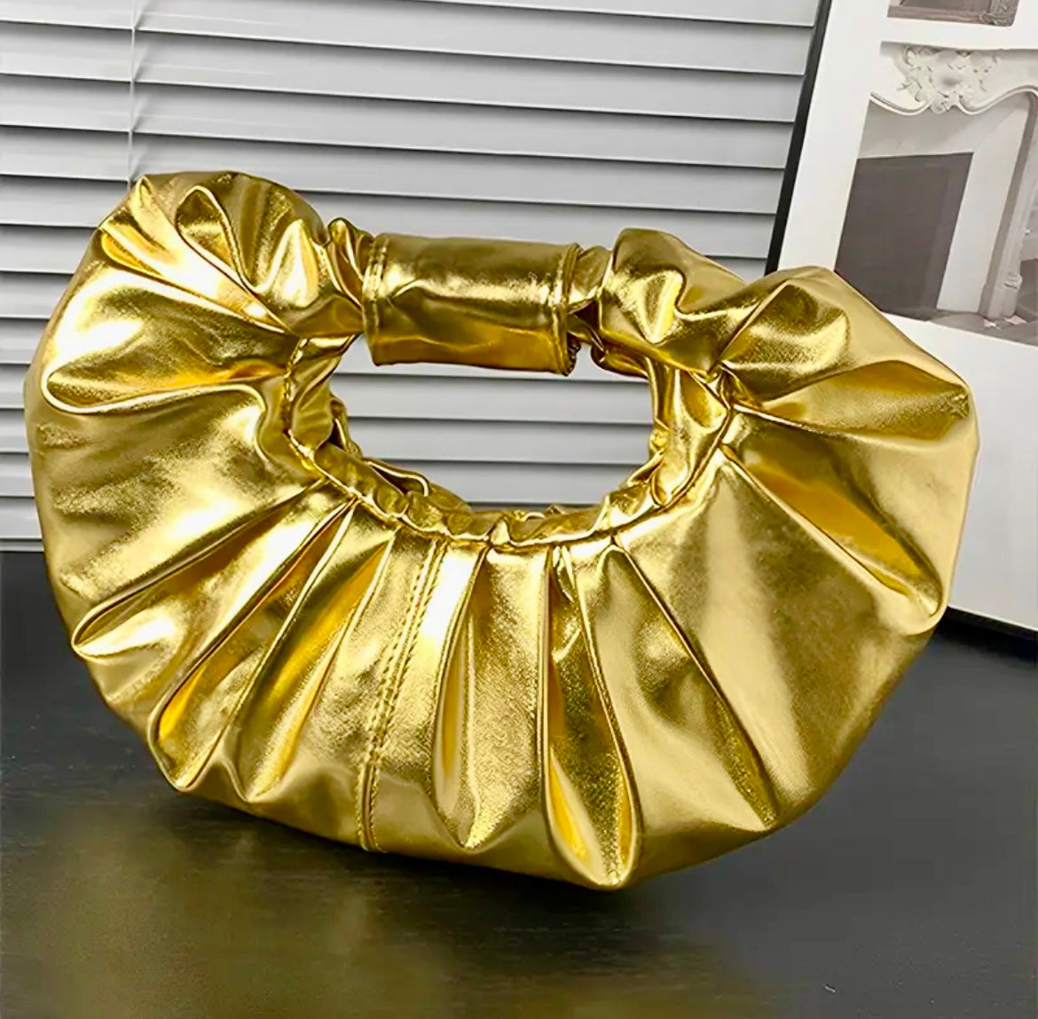 “Scrunch” purse (gold)