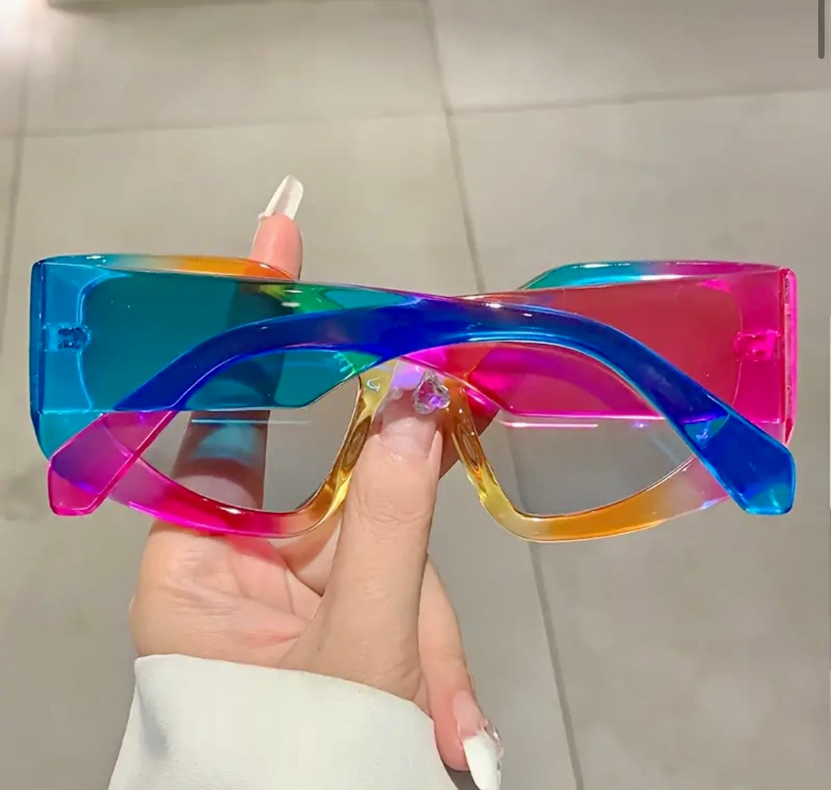 “Rainbow Phantom” shades