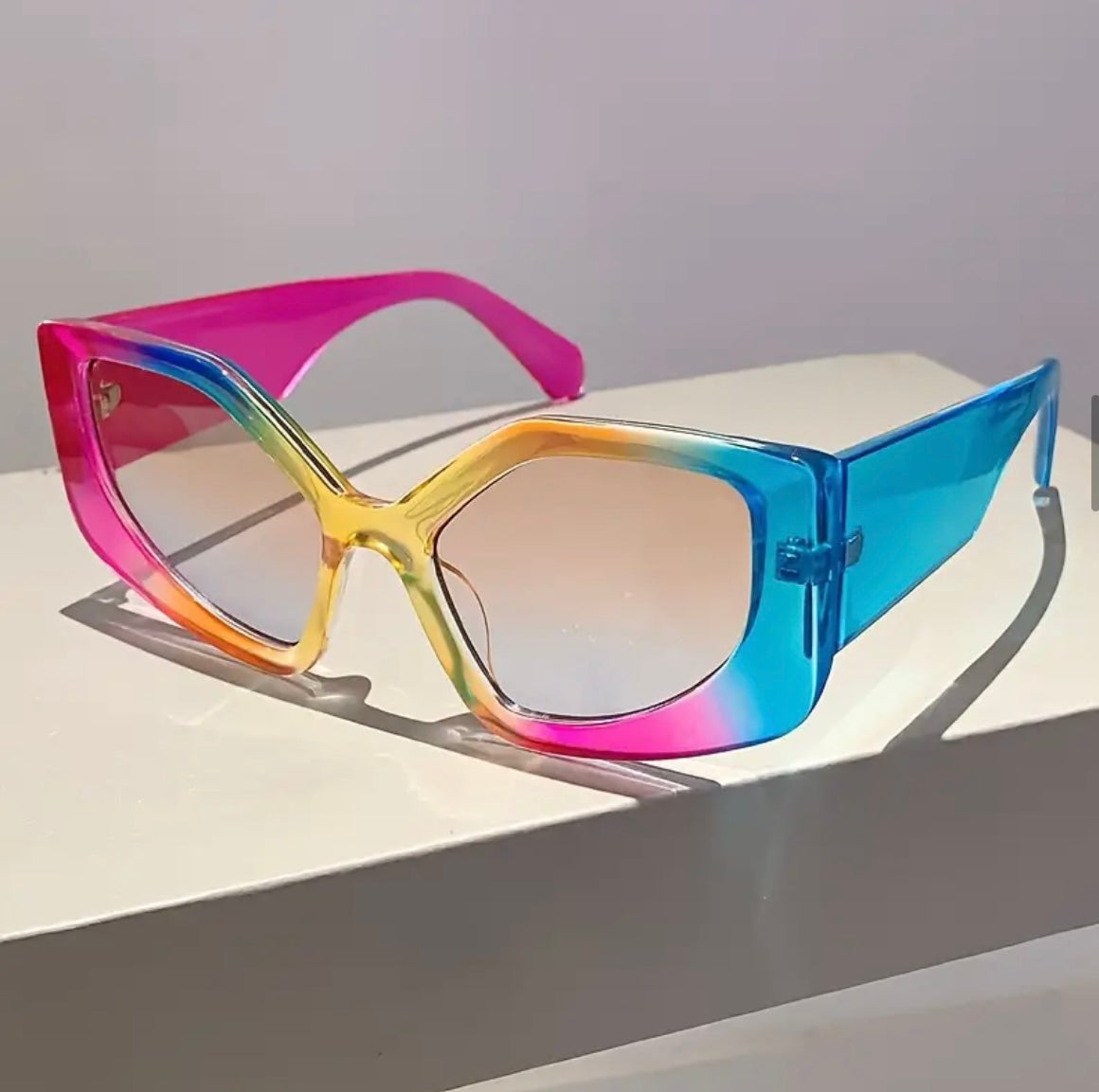 “Rainbow Phantom” shades