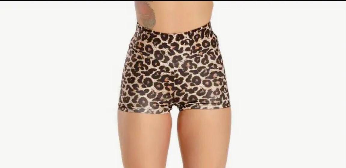 Scrunch Leopard shorts