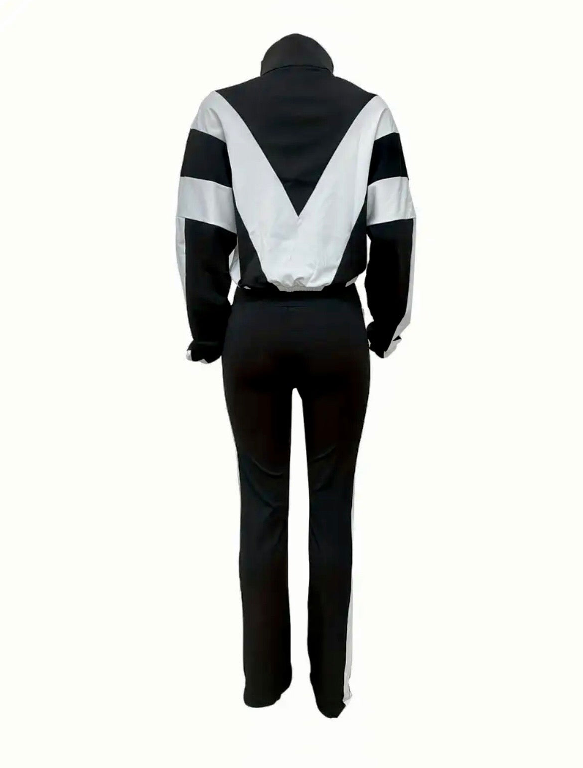 “Nikki” two piece black/white set