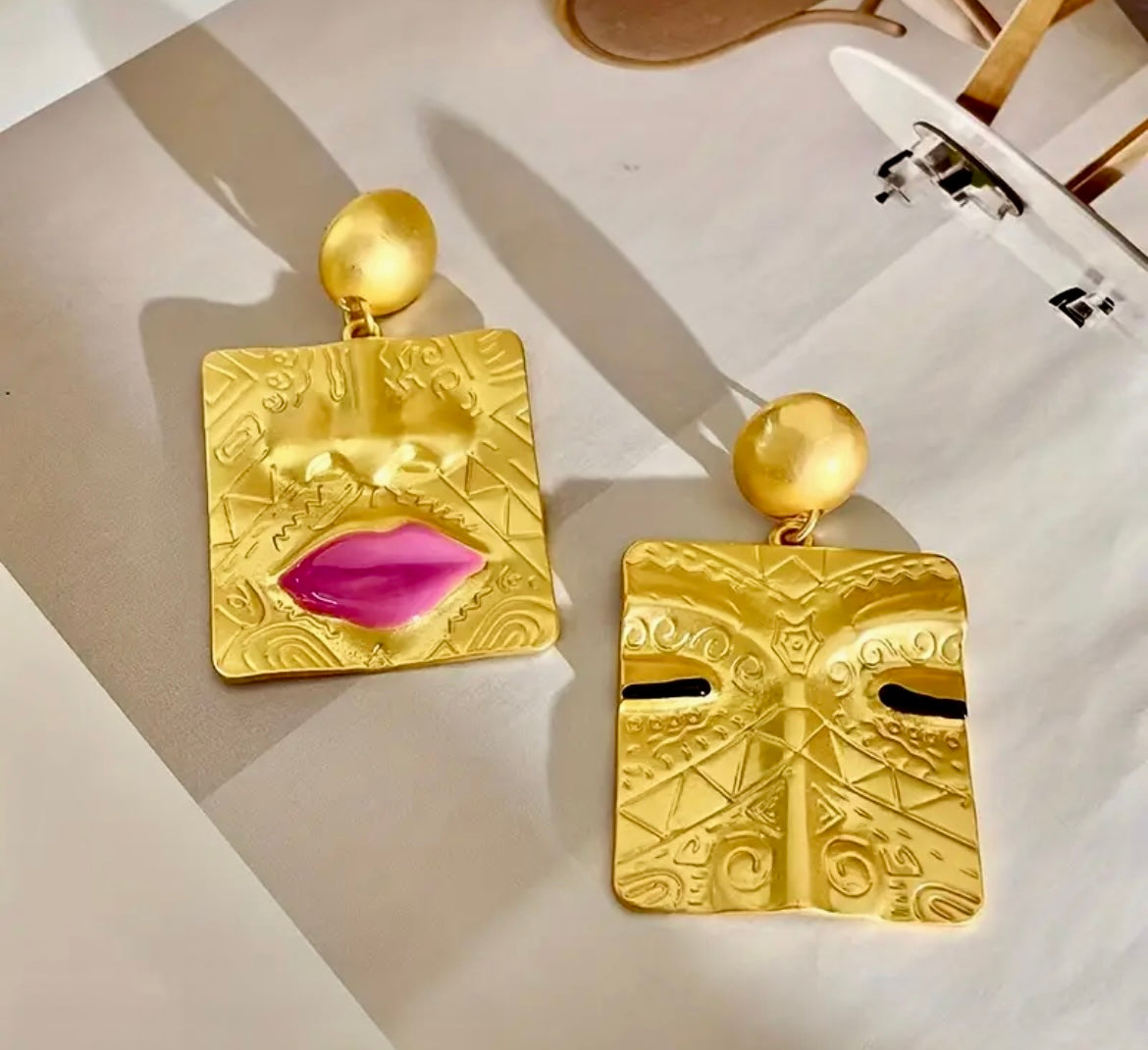 “Lips on Me” earrings